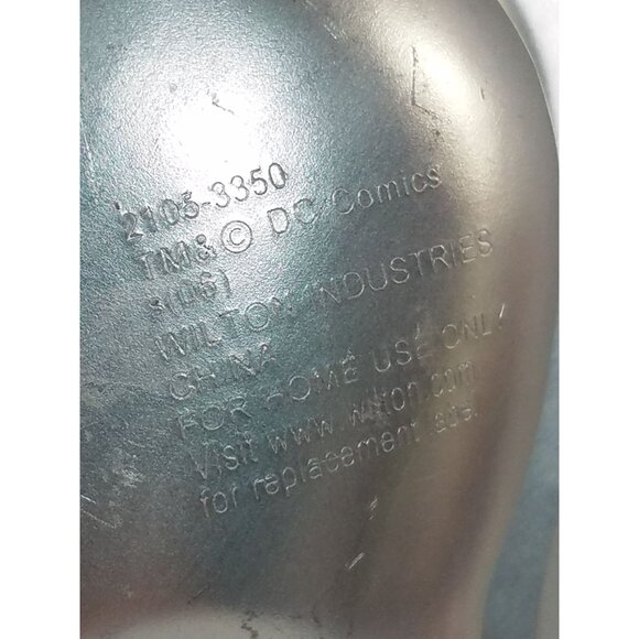 Wilton DC Comics SUPERMAN Cake Pan Mold 2105-3350 Vintage 2006 NO instructions - Picture 3 of 5